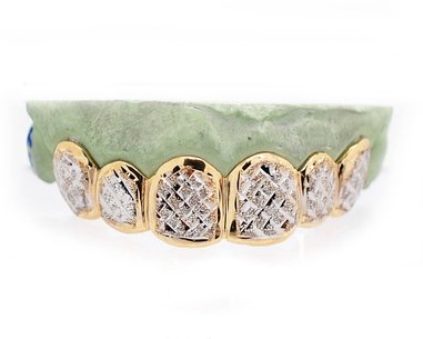 6 Teeth Yellow Gold Outline W/White Gold Diamond Cuts