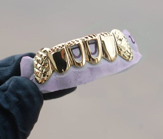 Custom 6 Teeth Open Face / Diamond Cut Grill